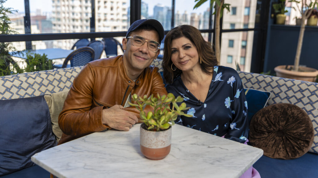 Top Art - The Broadway Show - Conrad Ricamora - Tamsen Fadal - Photo: Luis Ferrá